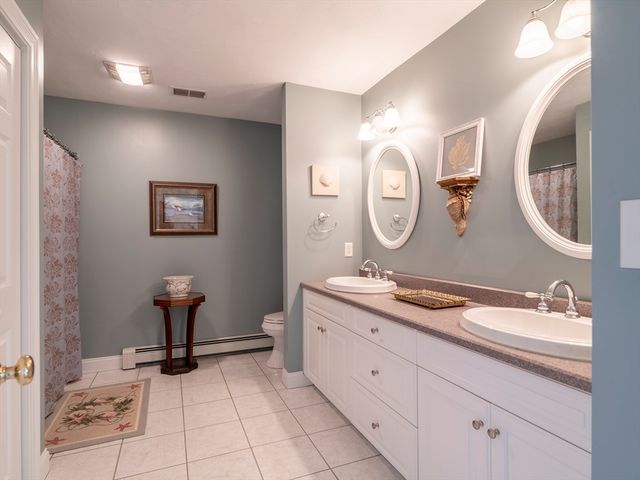 68 Elm St 68, Kingston, MA 02364