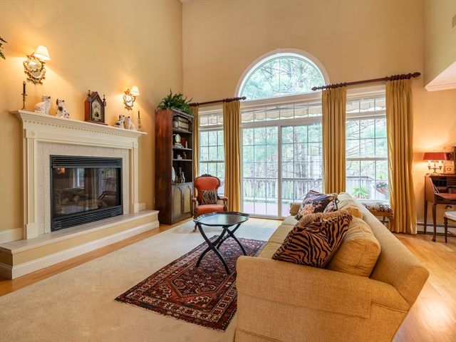 68 Elm St 68, Kingston, MA 02364
