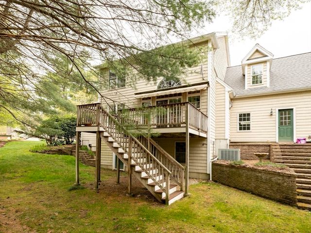 68 Elm St 68, Kingston, MA 02364