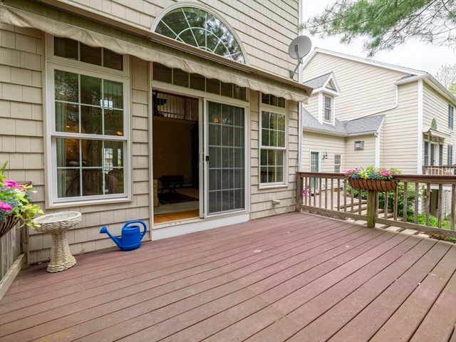 68 Elm St 68, Kingston, MA 02364