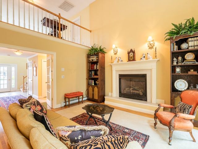 68 Elm St 68, Kingston, MA 02364