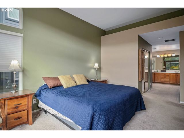 528 CREEKSIDE Dr, Salem, OR 97306