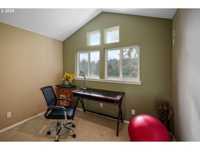 528 CREEKSIDE Dr, Salem, OR 97306