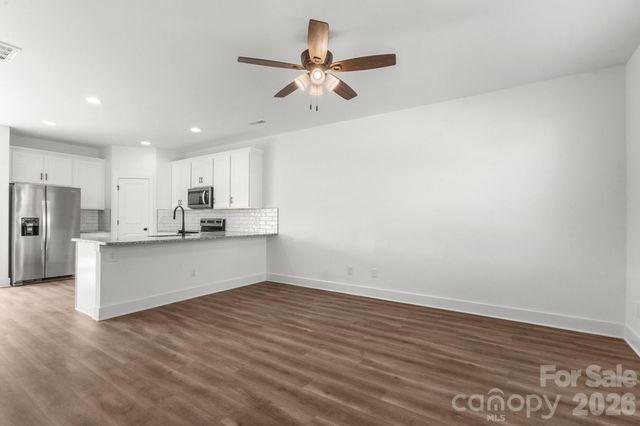 109 Indian Wells Court, Harmony, NC 28634