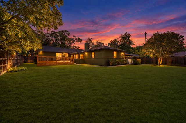 1631 Macmanus Drive, Dallas, TX 75228