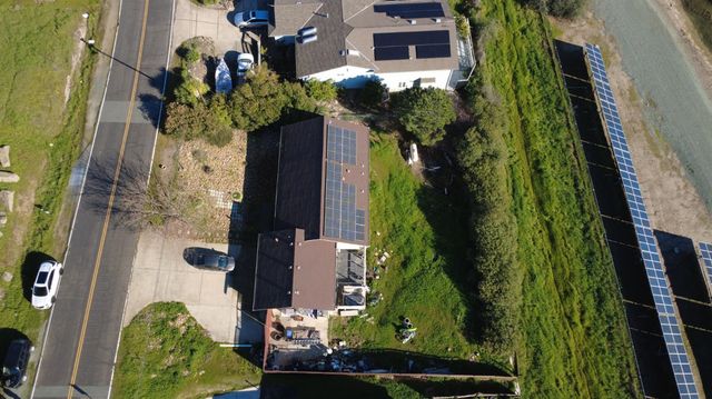 3940 Lakeview Dr, Ione, CA 95640