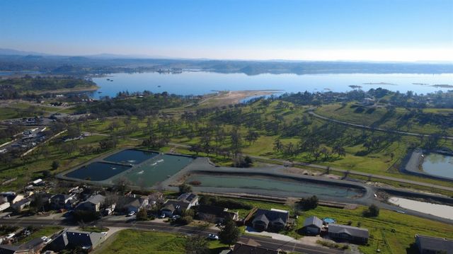 3940 Lakeview Dr, Ione, CA 95640