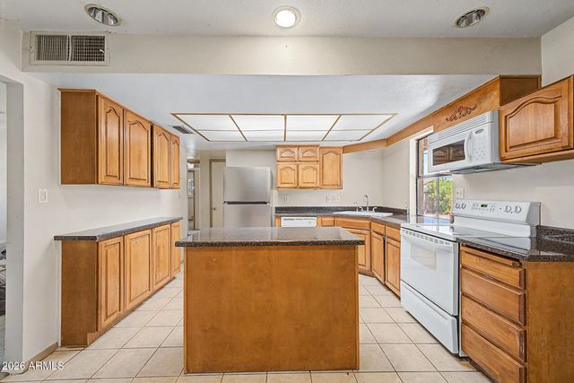 1063 E LOYOLA Drive, Tempe, AZ 85282