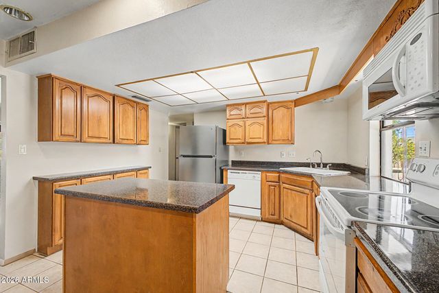 1063 E LOYOLA Drive, Tempe, AZ 85282