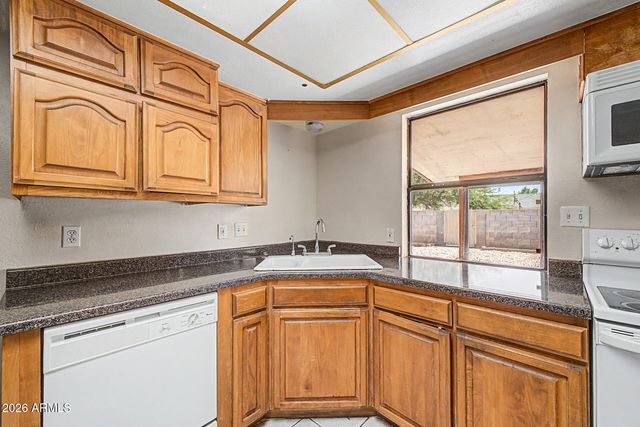 1063 E LOYOLA Drive, Tempe, AZ 85282