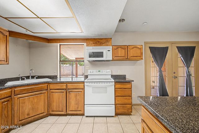 1063 E LOYOLA Drive, Tempe, AZ 85282