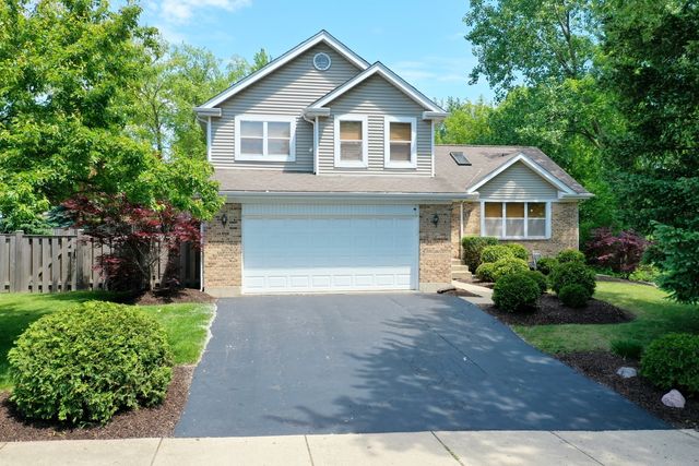 464 Farm Bridge Road, Lake Zurich, IL 60047