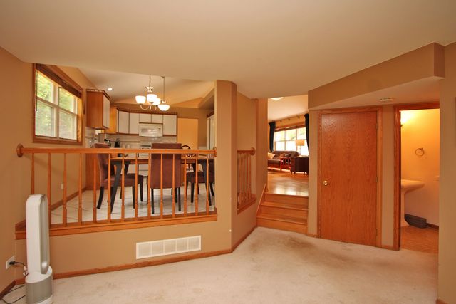 464 Farm Bridge Road, Lake Zurich, IL 60047
