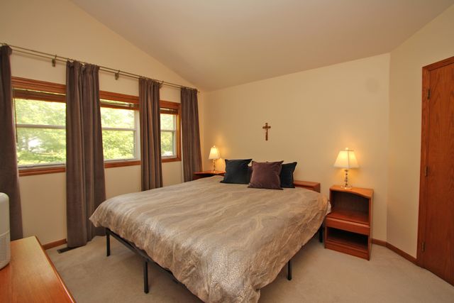 464 Farm Bridge Road, Lake Zurich, IL 60047