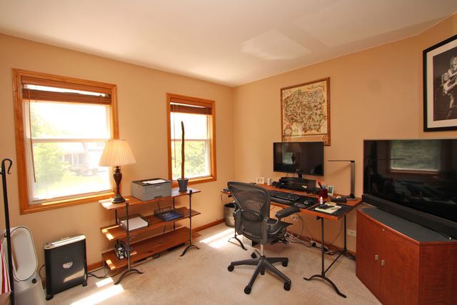 464 Farm Bridge Road, Lake Zurich, IL 60047