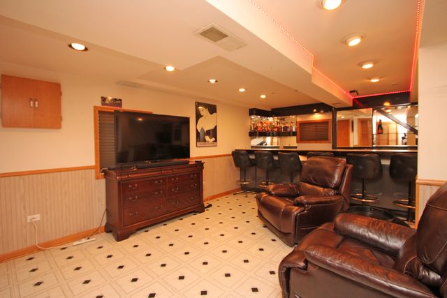 464 Farm Bridge Road, Lake Zurich, IL 60047