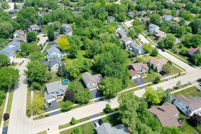 464 Farm Bridge Road, Lake Zurich, IL 60047