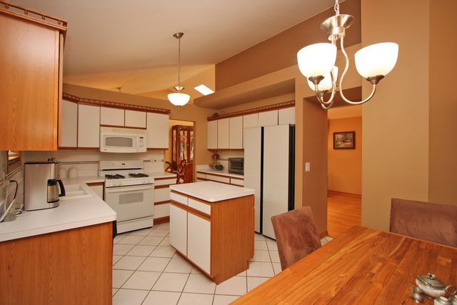 464 Farm Bridge Road, Lake Zurich, IL 60047