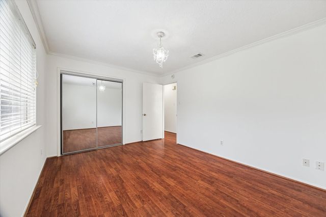 607 Oak Harbor Drive, Houston, TX 77062