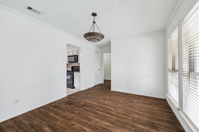 607 Oak Harbor Drive, Houston, TX 77062