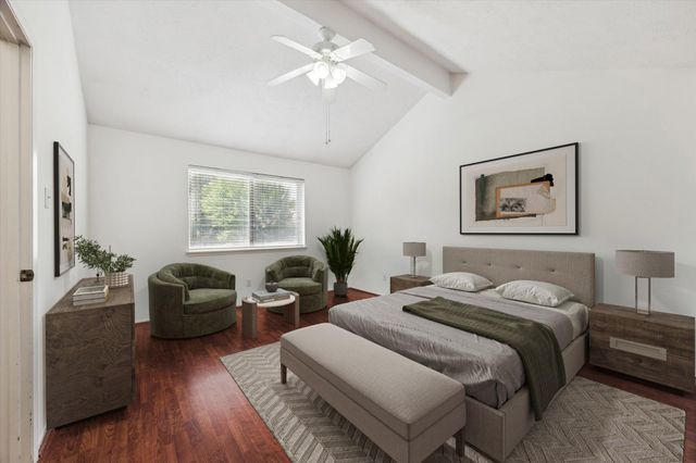 607 Oak Harbor Drive, Houston, TX 77062