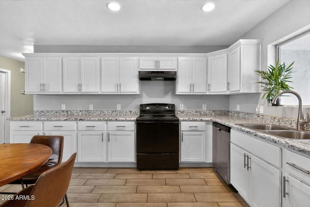 2433 W Tonto Street, Phoenix, AZ 85009