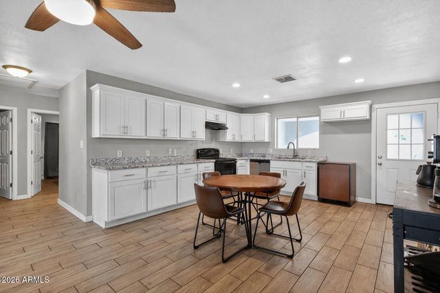 2433 W Tonto Street, Phoenix, AZ 85009