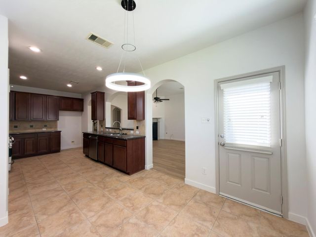 2802 Ridgeglen Lane, Houston, TX 77082