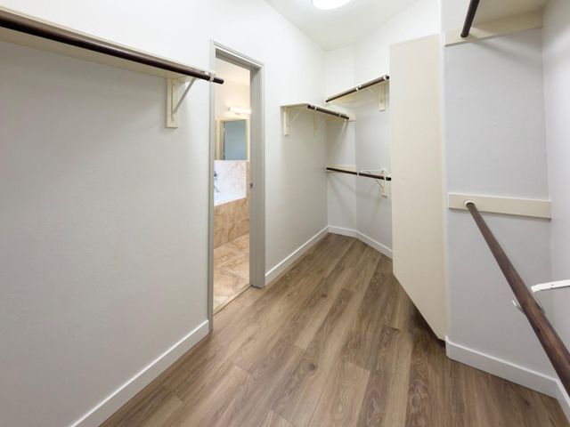 2802 Ridgeglen Lane, Houston, TX 77082