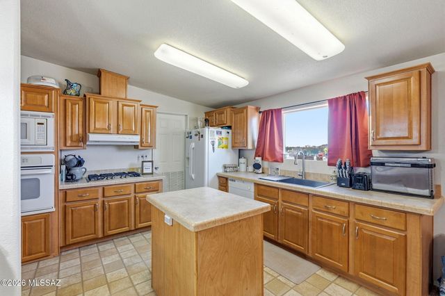 16742 W Moore Road, Marana, AZ 85653