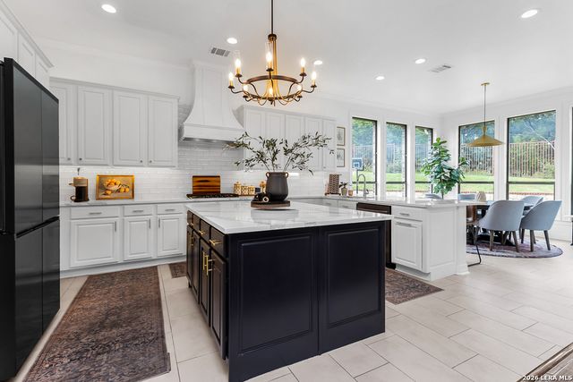 21703 Givenchy Hl, San Antonio, TX 78256