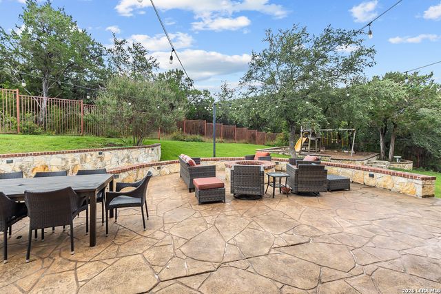 21703 Givenchy Hl, San Antonio, TX 78256