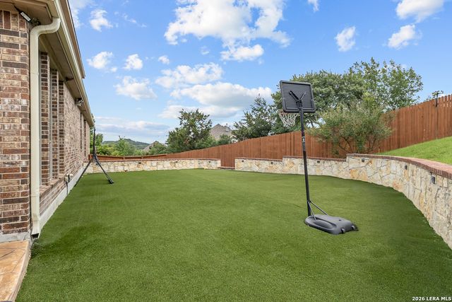 21703 Givenchy Hl, San Antonio, TX 78256