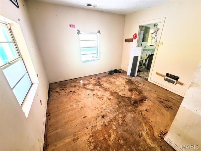 1453 Twillman Avenue, St Louis, MO 63138