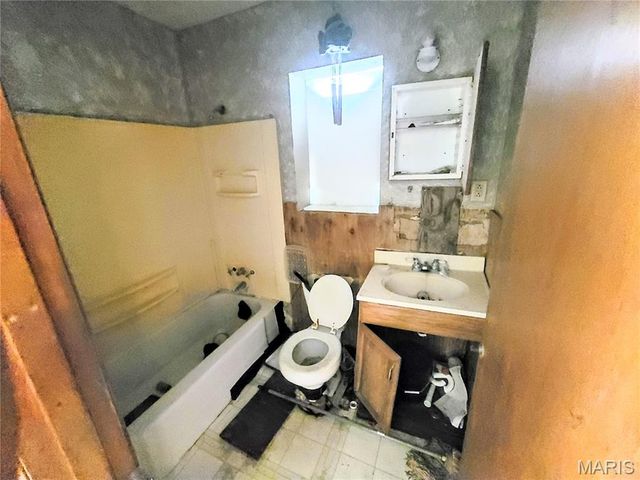 1453 Twillman Avenue, St Louis, MO 63138