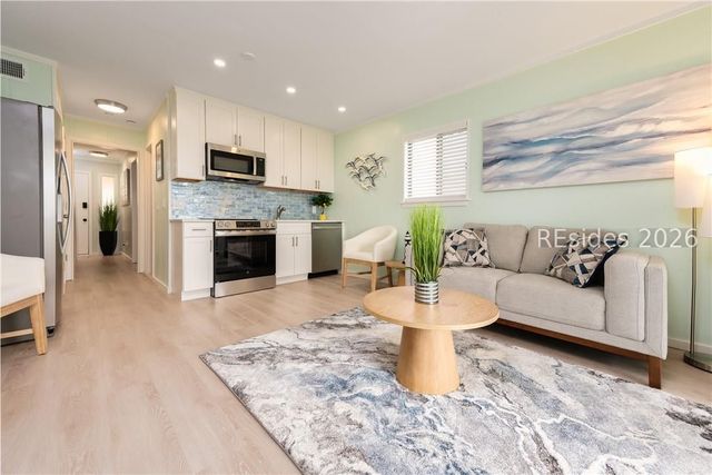 40 Folly Field Rd Apt A4, Hilton Head Island, SC 29928