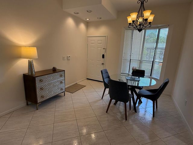 7472 LA PAZ Boulevard 102, Boca Raton, FL 33433