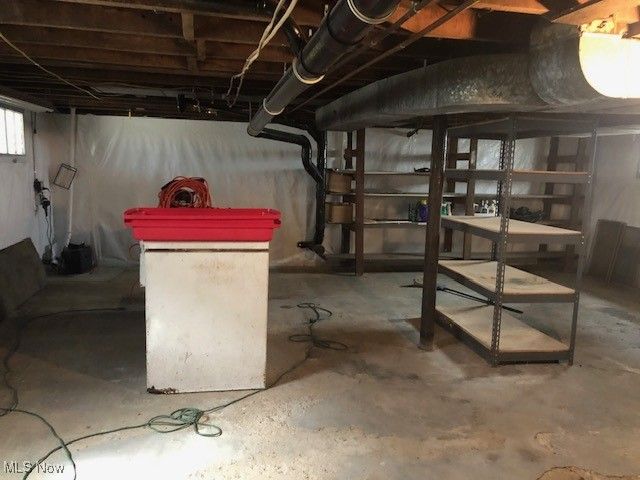 695 S Court Street, Medina, OH 44256