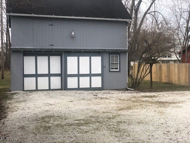 695 S Court Street, Medina, OH 44256