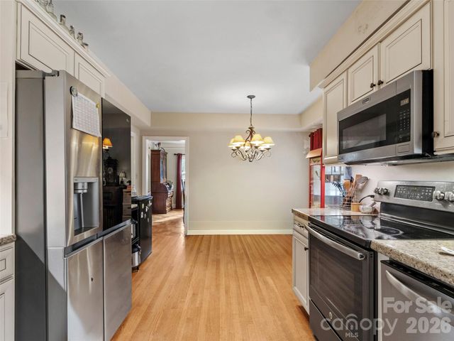 506 W Main Street, Burnsville, NC 28714