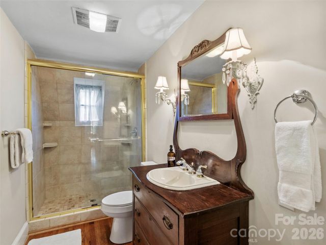 506 W Main Street, Burnsville, NC 28714