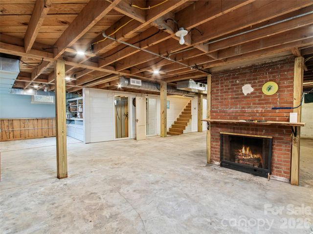 506 W Main Street, Burnsville, NC 28714