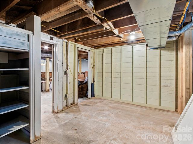 506 W Main Street, Burnsville, NC 28714