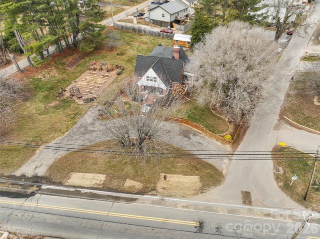 506 W Main Street, Burnsville, NC 28714