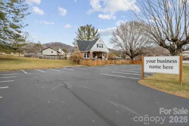 506 W Main Street, Burnsville, NC 28714