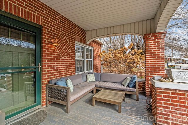 506 W Main Street, Burnsville, NC 28714