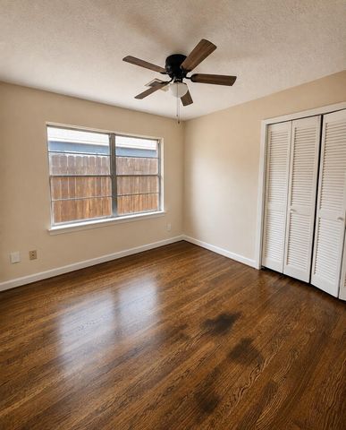 2123 Linden Creek Lane, Houston, TX 77017