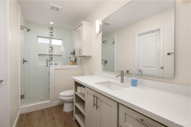 1007 W Sycamore Avenue, Alton, TX 78572