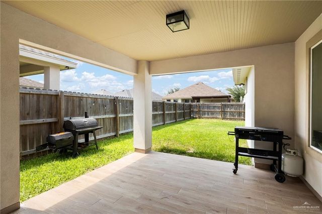 1007 W Sycamore Avenue, Alton, TX 78572