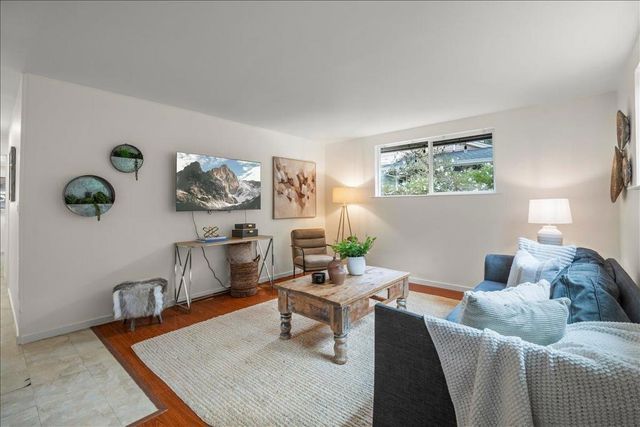 2934 San Juan Boulevard, Belmont, CA 94002